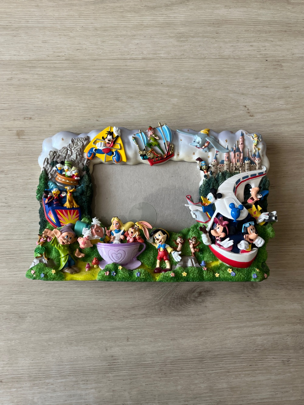 Zip-A-Dee-Doo-Dah Frame with music box